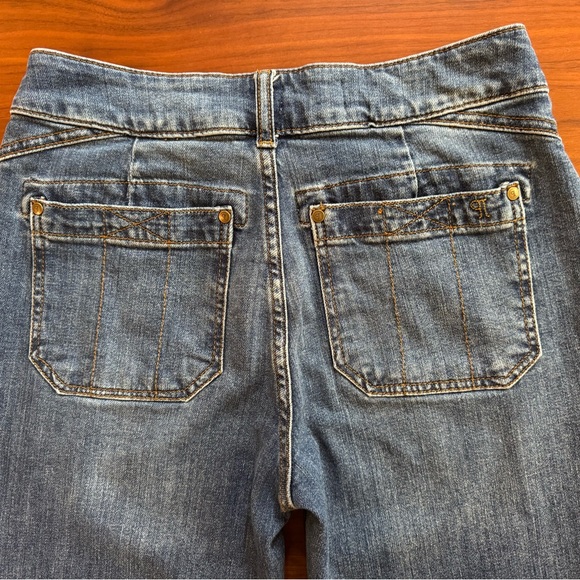 The Wanderer Mid-Rise Relaxed Jeans by Pilcro - Picture 6 of 15